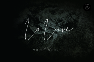 La Lune: A Beautiful Script Handwritten Font for Crafters